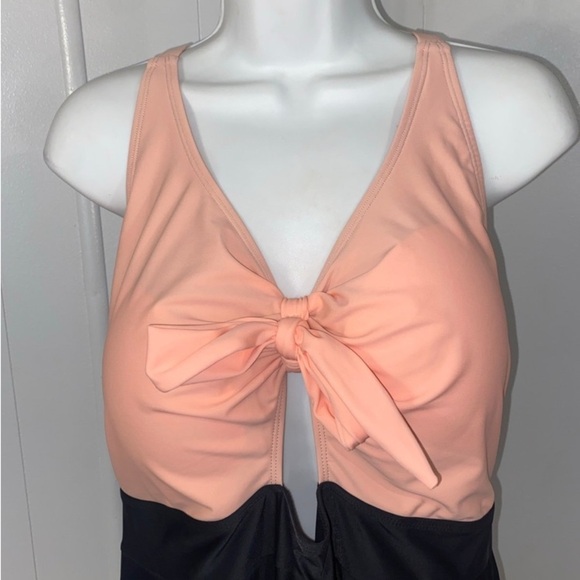 Nleyook Women’s Plus Size Cut Out Swimsuit One Piece NWT size 24 - Picture 3 of 12